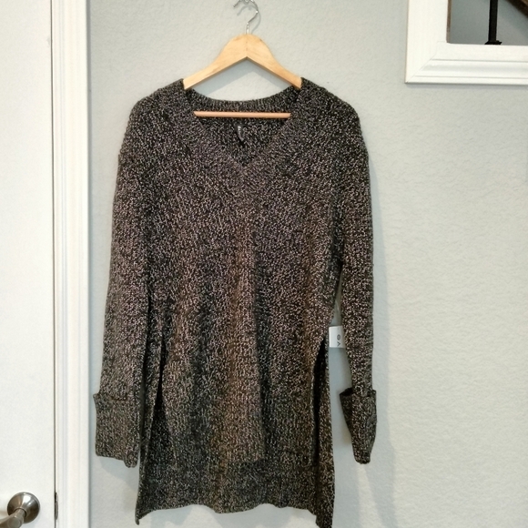 Athleta V-neck Lace up Sweater - Picture 2 of 5